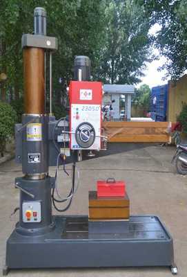 Z3063與Z3050搖臂鉆床 滕州市廣速數(shù)控機(jī)床公司的專業(yè)制造